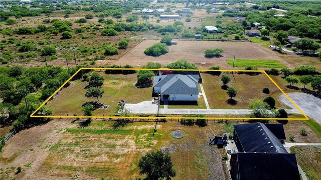 2200 Gabriel Ct, Corpus Christi, TX 78415