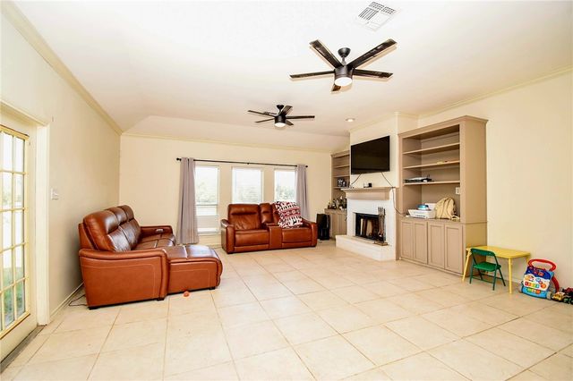 2200 Gabriel Ct, Corpus Christi, TX 78415