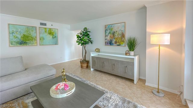 4251 Gulf Shore BLVD N 18A, Naples, FL 34103