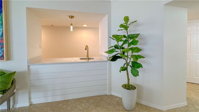 4251 Gulf Shore BLVD N 18A, Naples, FL 34103