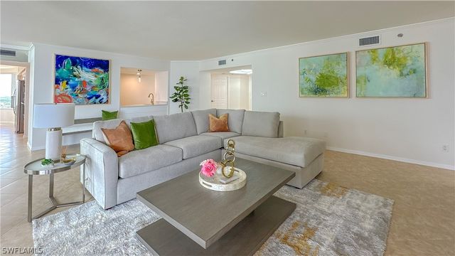 4251 Gulf Shore BLVD N 18A, Naples, FL 34103