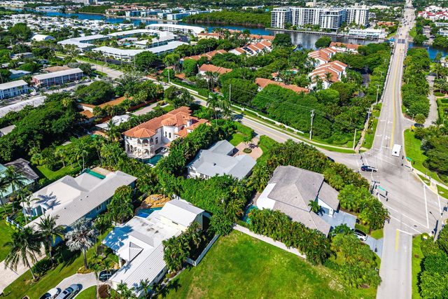 5555 N Ocean Boulevard, Ocean Ridge, FL 33435