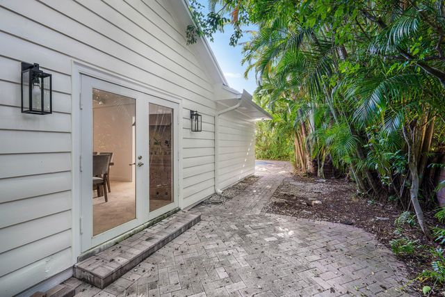 5555 N Ocean Boulevard, Ocean Ridge, FL 33435
