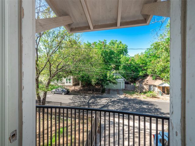 108 E 46th ST, Austin, TX 78751