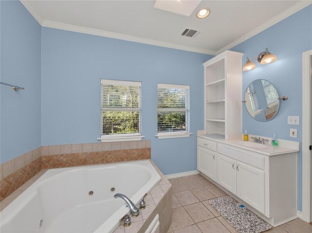 108 E 46th ST, Austin, TX 78751