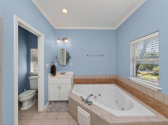 108 E 46th ST, Austin, TX 78751