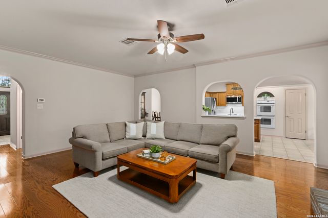 1319 Belclaire, San Antonio, TX 78258