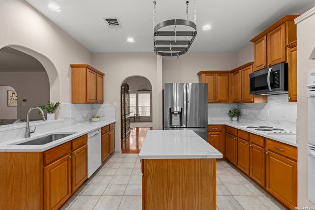 1319 Belclaire, San Antonio, TX 78258