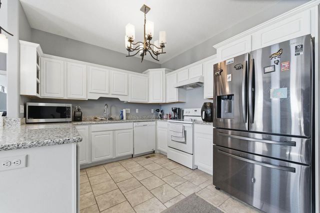 15609 E Rosewood St, Wichita, KS 67230