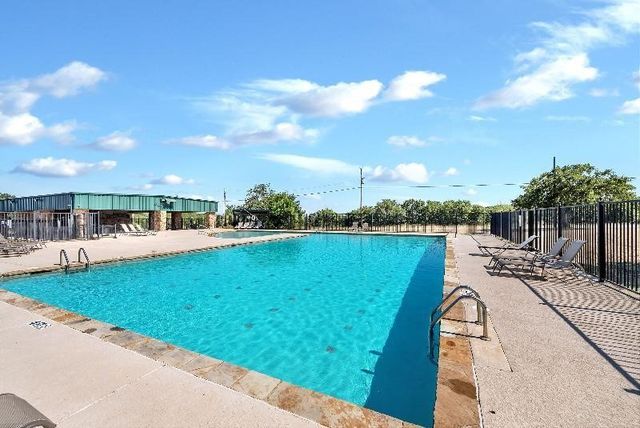 169 Post Oak Cove, Sunset, TX 76270