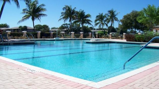 9525 Weldon Circle 410, Tamarac, FL 33321