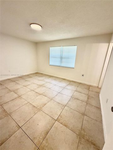 4073 SW 52nd St 1-2, Dania Beach, FL 33314