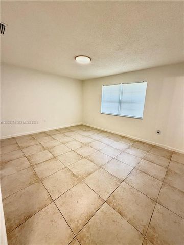 4073 SW 52nd St 1-2, Dania Beach, FL 33314