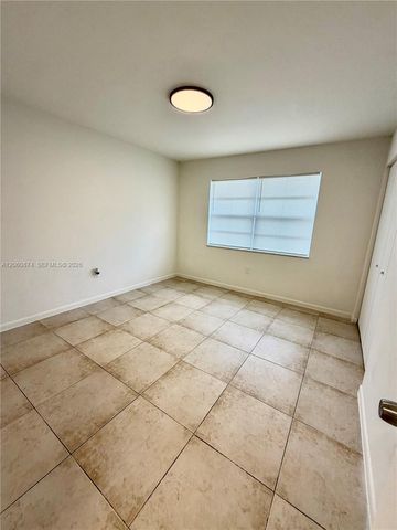 4073 SW 52nd St 1-2, Dania Beach, FL 33314