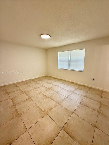 4073 SW 52nd St 1-2, Dania Beach, FL 33314