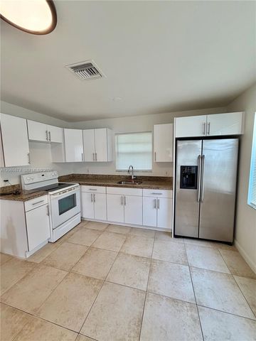 4073 SW 52nd St 1-2, Dania Beach, FL 33314