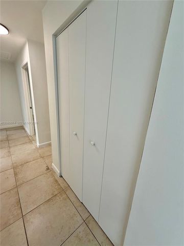 4073 SW 52nd St 1-2, Dania Beach, FL 33314