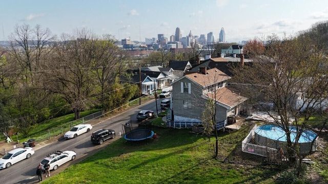 1027 John Street, Covington, KY 41016