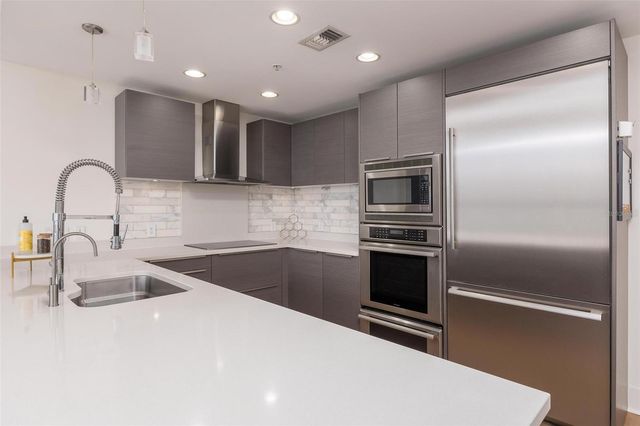 175 1ST STREET S 504, St Petersburg, FL 33701