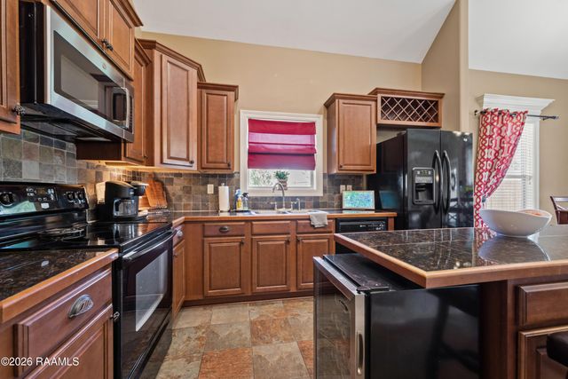 111 Silver Glen Drive, Scott, LA 70583