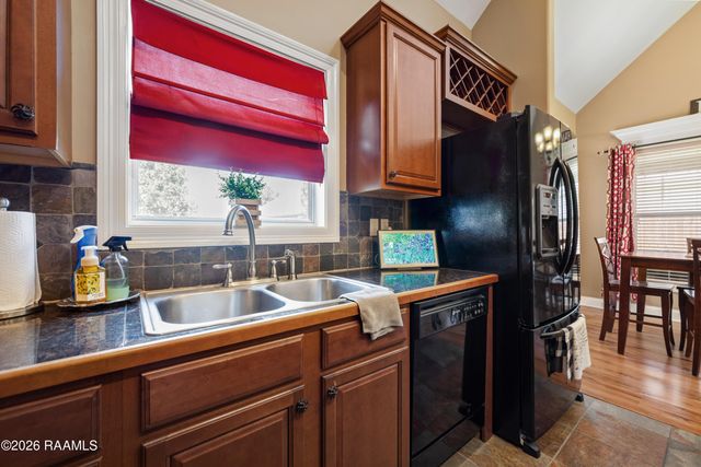 111 Silver Glen Drive, Scott, LA 70583