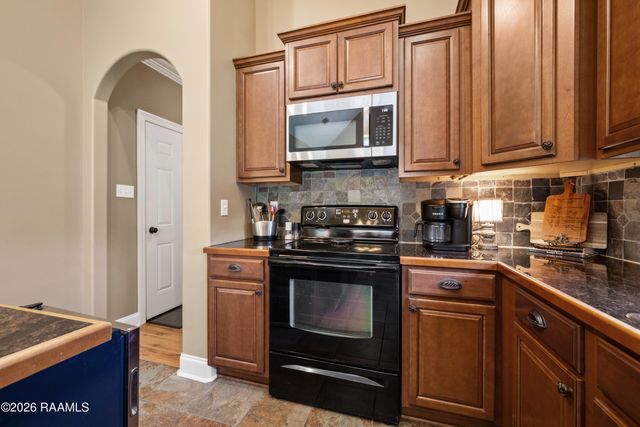 111 Silver Glen Drive, Scott, LA 70583