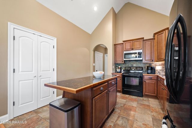 111 Silver Glen Drive, Scott, LA 70583