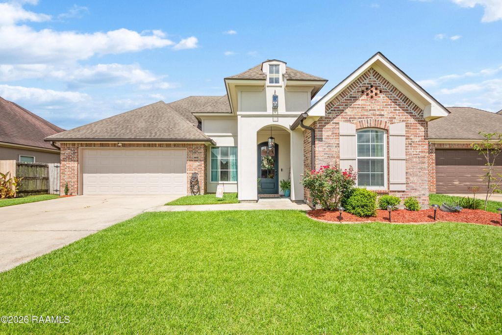 111 Silver Glen Drive, Scott, LA 70583