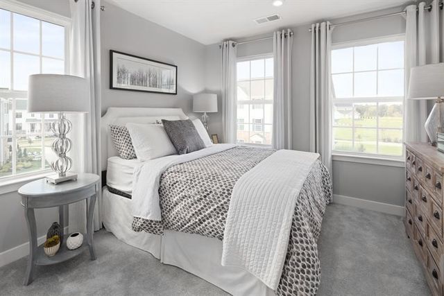 200 Yellowwood Court, South Strabane, PA 15301