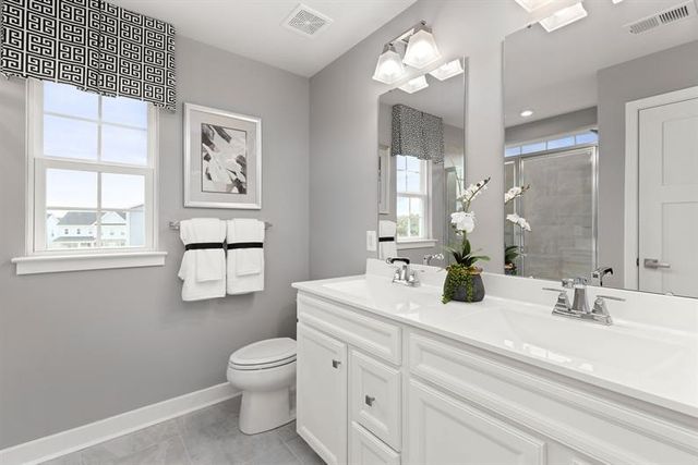 200 Yellowwood Court, South Strabane, PA 15301