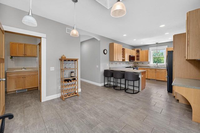 801 Nordic View, Mount Horeb, WI 53572