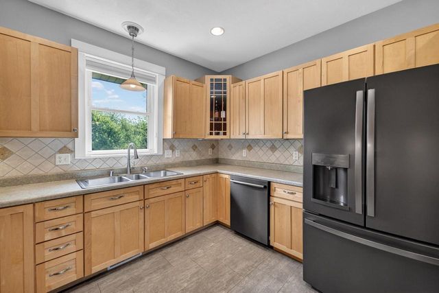 801 Nordic View, Mount Horeb, WI 53572