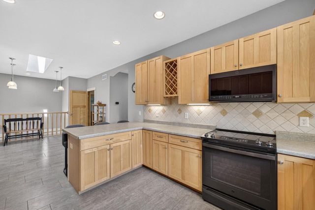 801 Nordic View, Mount Horeb, WI 53572