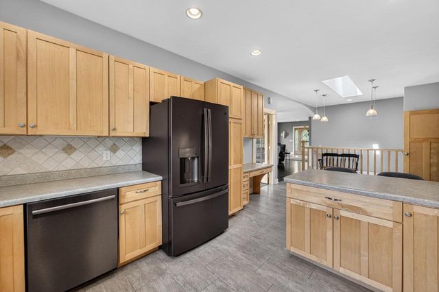 801 Nordic View, Mount Horeb, WI 53572