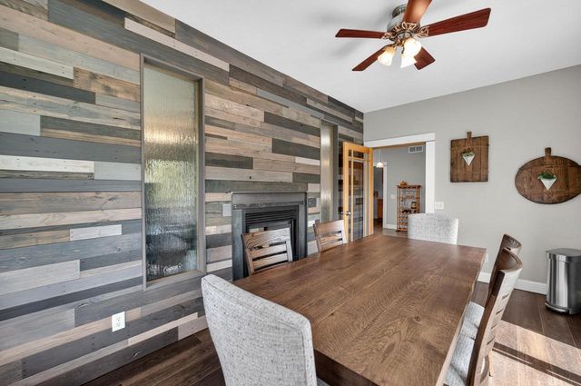 801 Nordic View, Mount Horeb, WI 53572