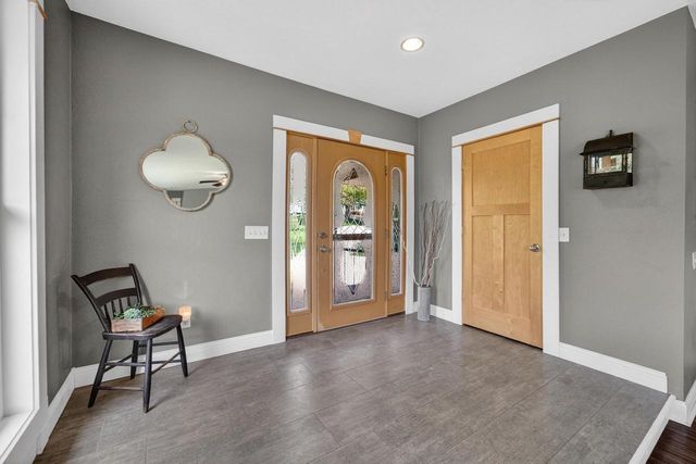 801 Nordic View, Mount Horeb, WI 53572