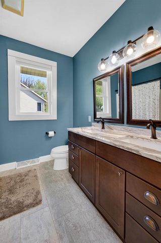 801 Nordic View, Mount Horeb, WI 53572