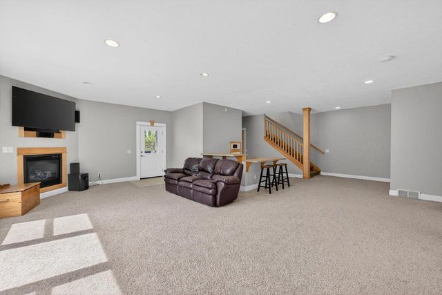 801 Nordic View, Mount Horeb, WI 53572