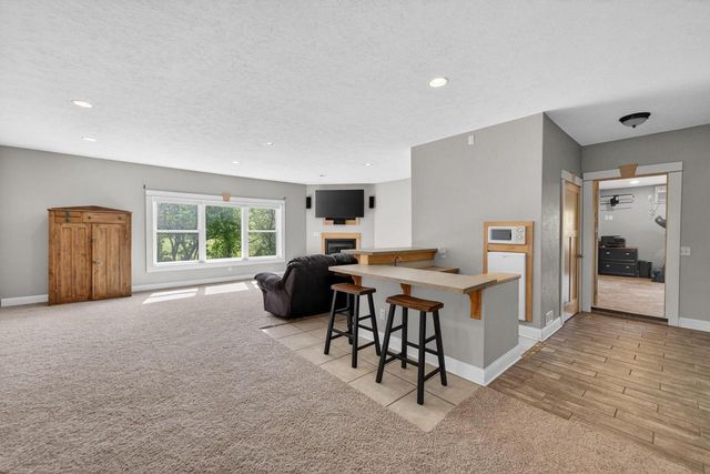 801 Nordic View, Mount Horeb, WI 53572