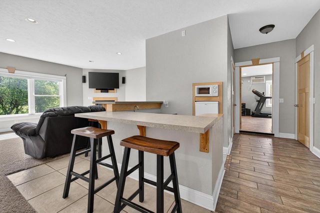 801 Nordic View, Mount Horeb, WI 53572
