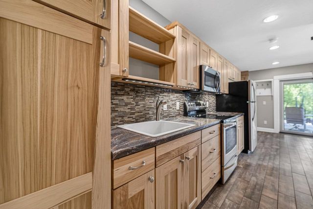 801 Nordic View, Mount Horeb, WI 53572