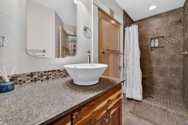 801 Nordic View, Mount Horeb, WI 53572