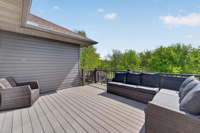 801 Nordic View, Mount Horeb, WI 53572
