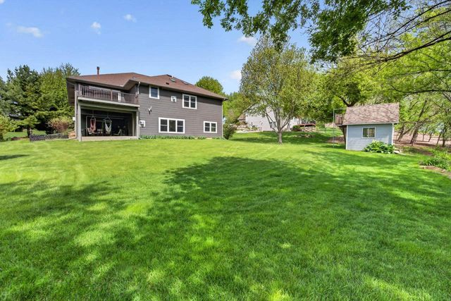 801 Nordic View, Mount Horeb, WI 53572