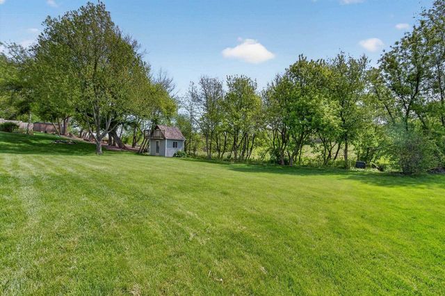 801 Nordic View, Mount Horeb, WI 53572