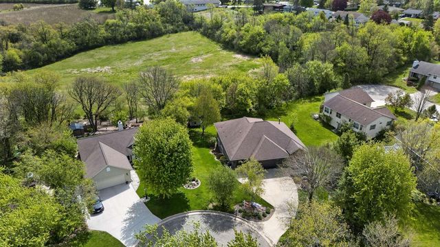 801 Nordic View, Mount Horeb, WI 53572