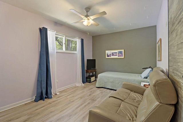 210 86th PLACE, Pleasant Prairie, WI 53158