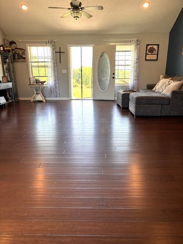 1288 Mount Olive Rd, Westmoreland, TN 37186