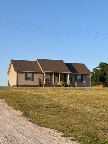 1288 Mount Olive Rd, Westmoreland, TN 37186