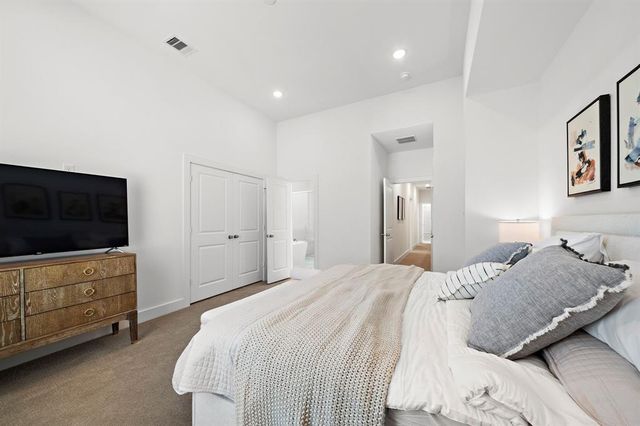 1586 W Tidwell Road, Houston, TX 77091
